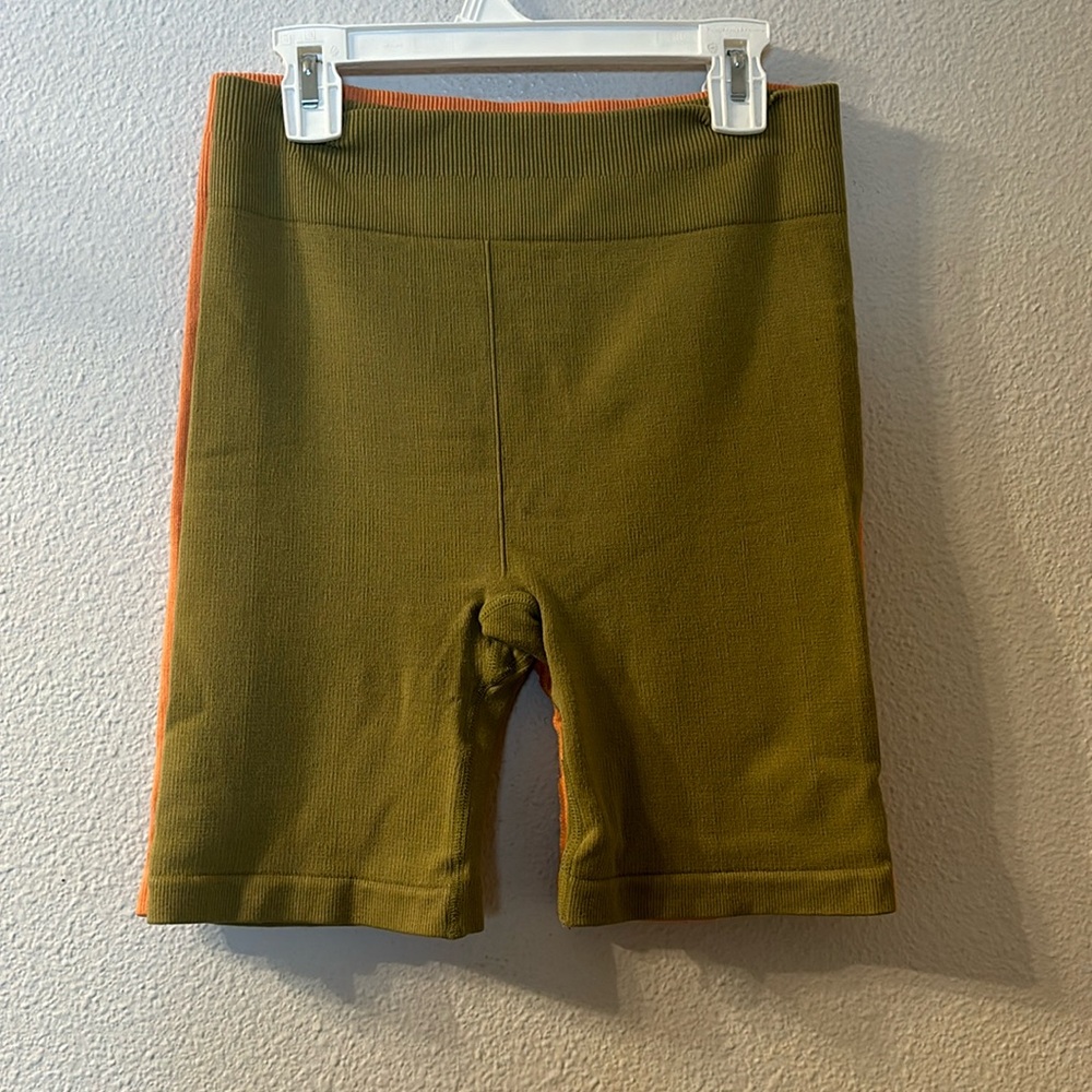 Two pack biker shorts orange and green fit like a medium